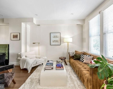 318 Todd Place Ne - Photo Thumbnail 4