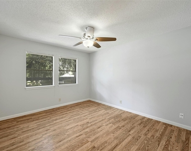 9226 Jollyville Rd - Photo Thumbnail 17