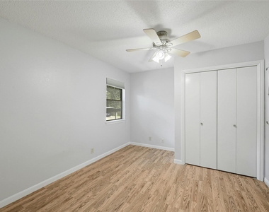 9226 Jollyville Rd - Photo Thumbnail 12