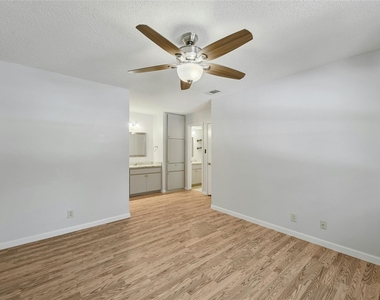 9226 Jollyville Rd - Photo Thumbnail 18