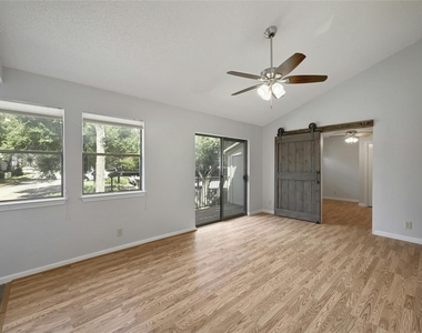 9226 Jollyville Rd - Photo Thumbnail 5