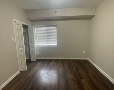 2830 R Street Se - Photo Thumbnail 4