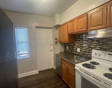 2830 R Street Se - Photo Thumbnail 1