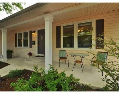 1404 Karen Ave - Photo Thumbnail 1
