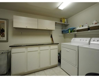 1404 Karen Ave - Photo Thumbnail 7