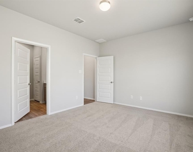11905 Murano Dr - Photo Thumbnail 7