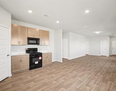 11905 Murano Dr - Photo Thumbnail 4