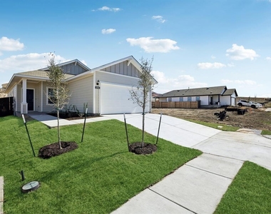 11905 Murano Dr - Photo Thumbnail 1