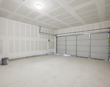 11905 Murano Dr - Photo Thumbnail 12