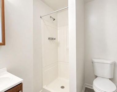 5313 Astor Place Se - Photo Thumbnail 9