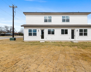 302 E 19.5 St - Photo Thumbnail 30