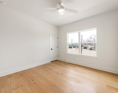 302 E 19.5 St - Photo Thumbnail 23