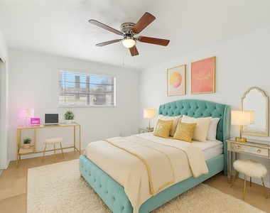 418 Sarah St - Photo Thumbnail 12