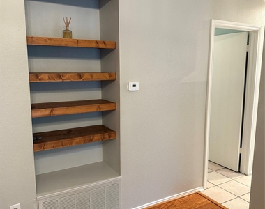 9703 Willers Way - Photo Thumbnail 11