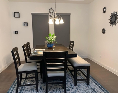 813 Palamos Dr - Photo Thumbnail 9