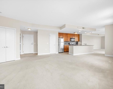 400 Massachusetts Avenue Nw - Photo Thumbnail 9