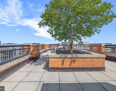 400 Massachusetts Avenue Nw - Photo Thumbnail 30