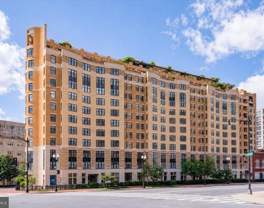 400 Massachusetts Avenue Nw - Photo Thumbnail 1