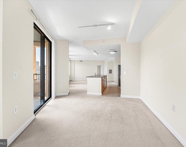 400 Massachusetts Avenue Nw - Photo Thumbnail 16