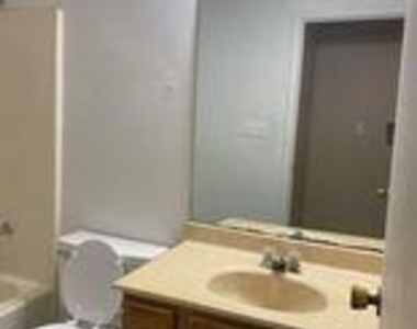 139 Elm Dr - Photo Thumbnail 5