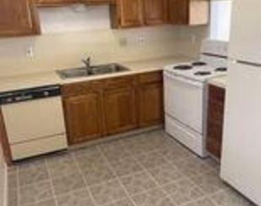 139 Elm Dr - Photo Thumbnail 2