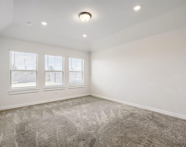 356 Brandywine Rd - Photo Thumbnail 5