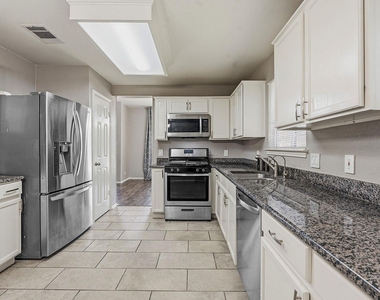 5003 Cleves St - Photo Thumbnail 6