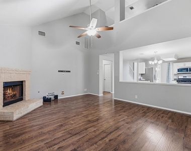 5003 Cleves St - Photo Thumbnail 3