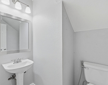 5003 Cleves St - Photo Thumbnail 11