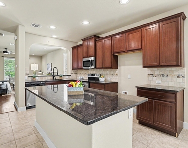 3319 Dalton St - Photo Thumbnail 9