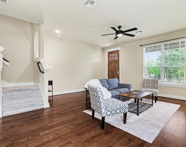 3319 Dalton St - Photo Thumbnail 5