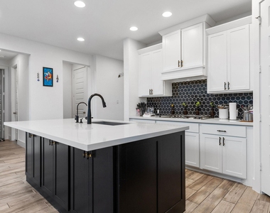 6025 Kelly Kyle Ave - Photo Thumbnail 8