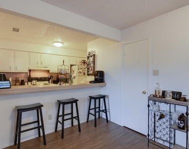 5203 Evans Ave - Photo Thumbnail 10