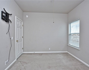 4018 Cargill Dr - Photo Thumbnail 8