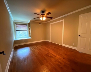 2500 Steck Ave - Photo Thumbnail 8