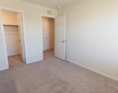59 Pacific Loon St - Photo Thumbnail 6