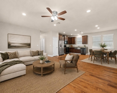 374 Triumph Rd - Photo Thumbnail 1