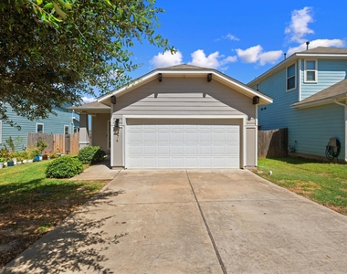 374 Triumph Rd - Photo Thumbnail 24