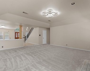 201 Covala Dr - Photo Thumbnail 7