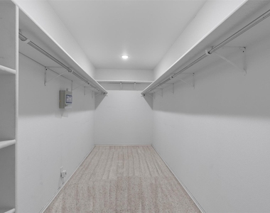 201 Covala Dr - Photo Thumbnail 18