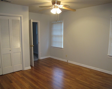7 Scott Cres - Photo Thumbnail 11