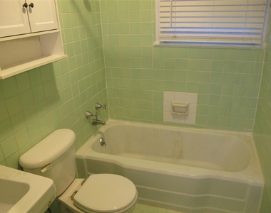 7 Scott Cres - Photo Thumbnail 12