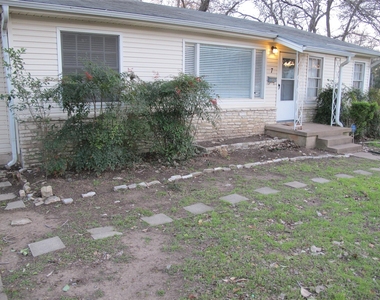 7 Scott Cres - Photo Thumbnail 1
