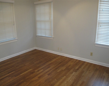 7 Scott Cres - Photo Thumbnail 9