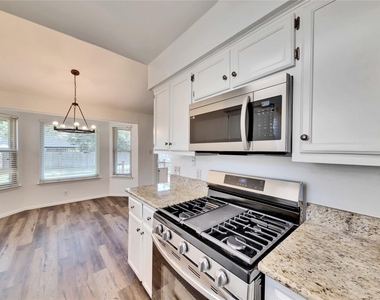 3411 Monument Dr - Photo Thumbnail 6