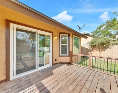 3411 Monument Dr - Photo Thumbnail 15