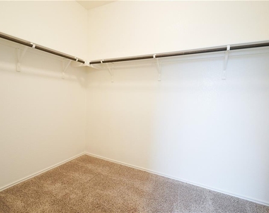 933 Wildrye Ct - Photo Thumbnail 14