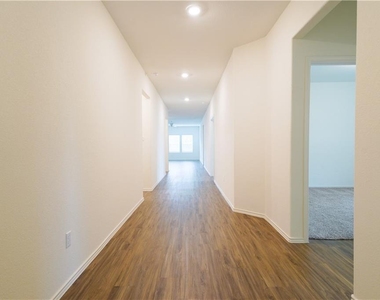 933 Wildrye Ct - Photo Thumbnail 1