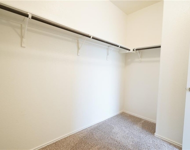 933 Wildrye Ct - Photo Thumbnail 15