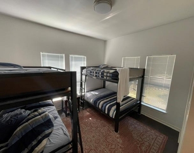 1500 E 2nd St - Photo Thumbnail 2